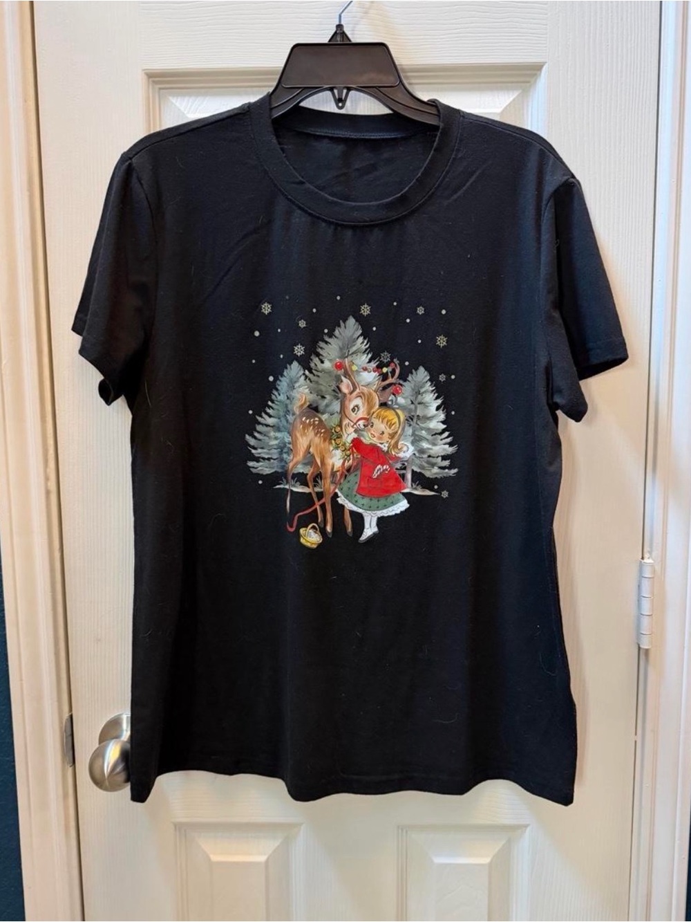 Vintage Holiday Girl and Reindeer Graphic Tee - Black size L